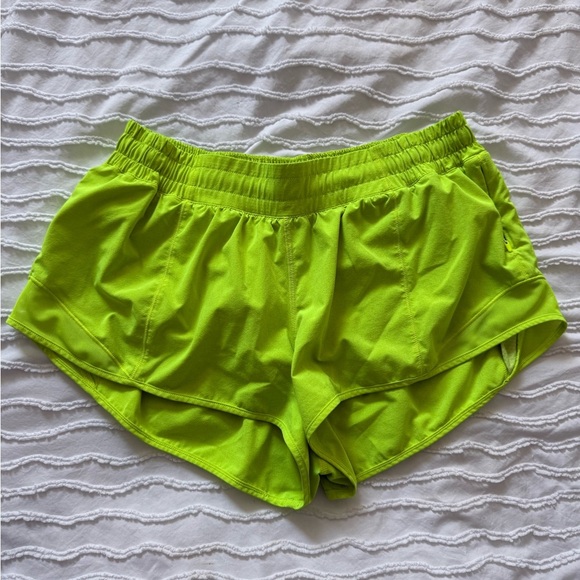 Lululemon Hotty Hot lime pop low rise Shorts - Picture 1 of 3